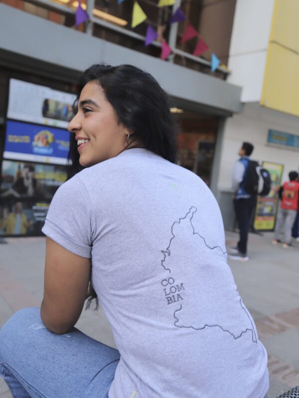 REF. Tierra Querida | Mujer | Camiseta básica - Image 3